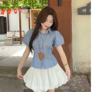 Áo sơ mi kẻ tay phồng thắt eo 3