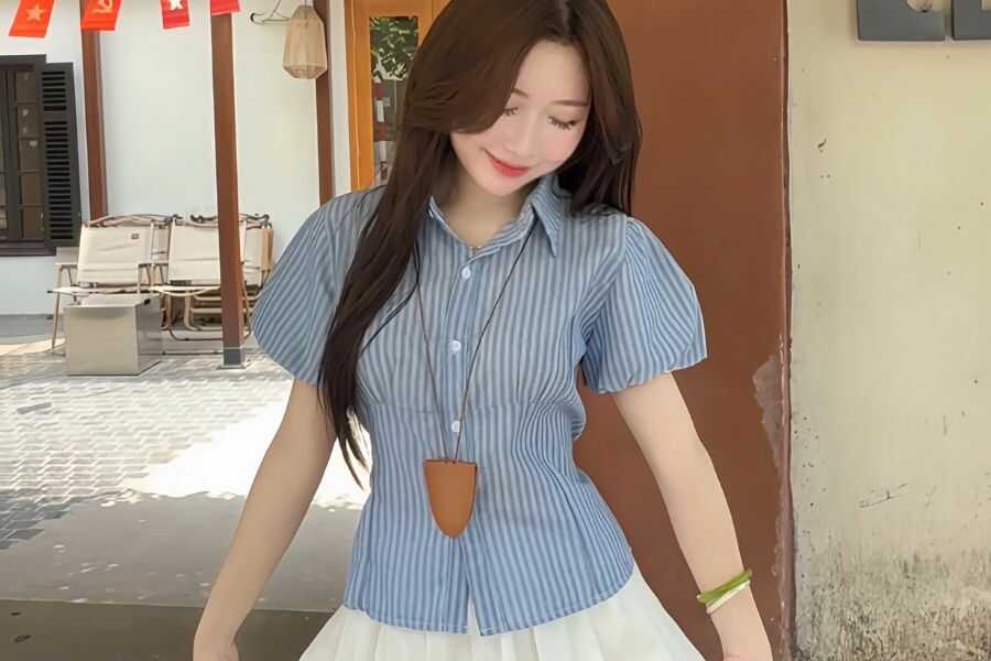 Áo sơ mi kẻ tay phồng thắt eo