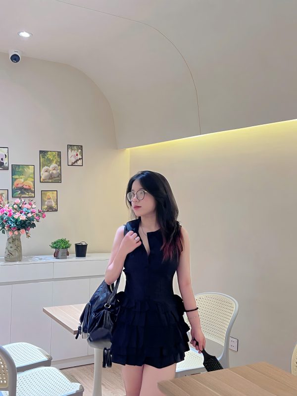Váy bèo cổ tàu cúc bọc lên dáng siêu xinh - phong cách sang chảnh và quyễn rũ - Hình ảnh 2